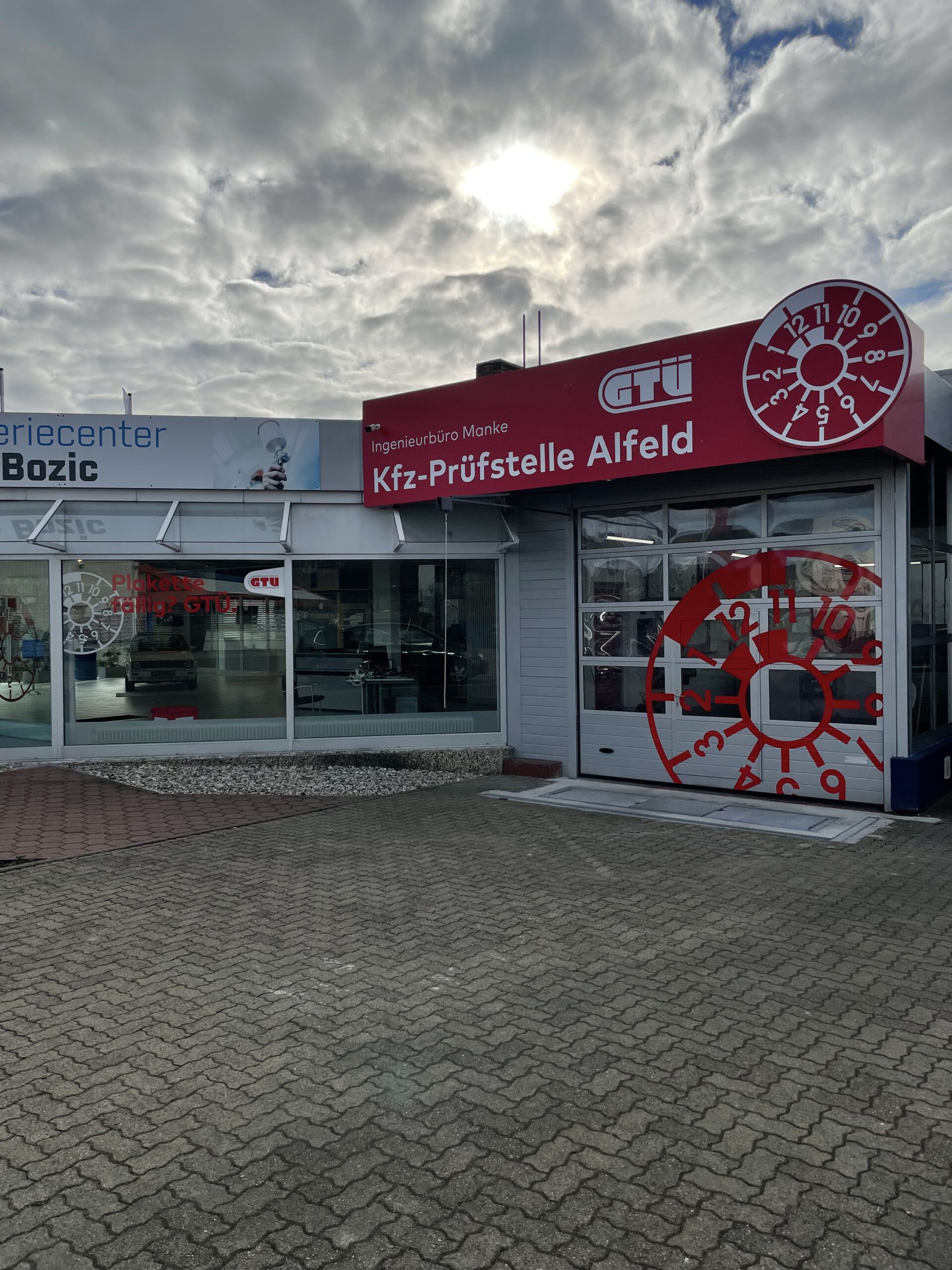 Alfeld GTÜ Prüfstelle Manke Aussenansicht